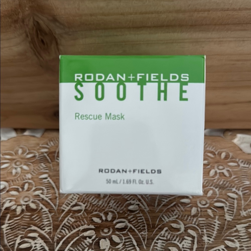 Rodan + Fields Green and White Skincare Mask